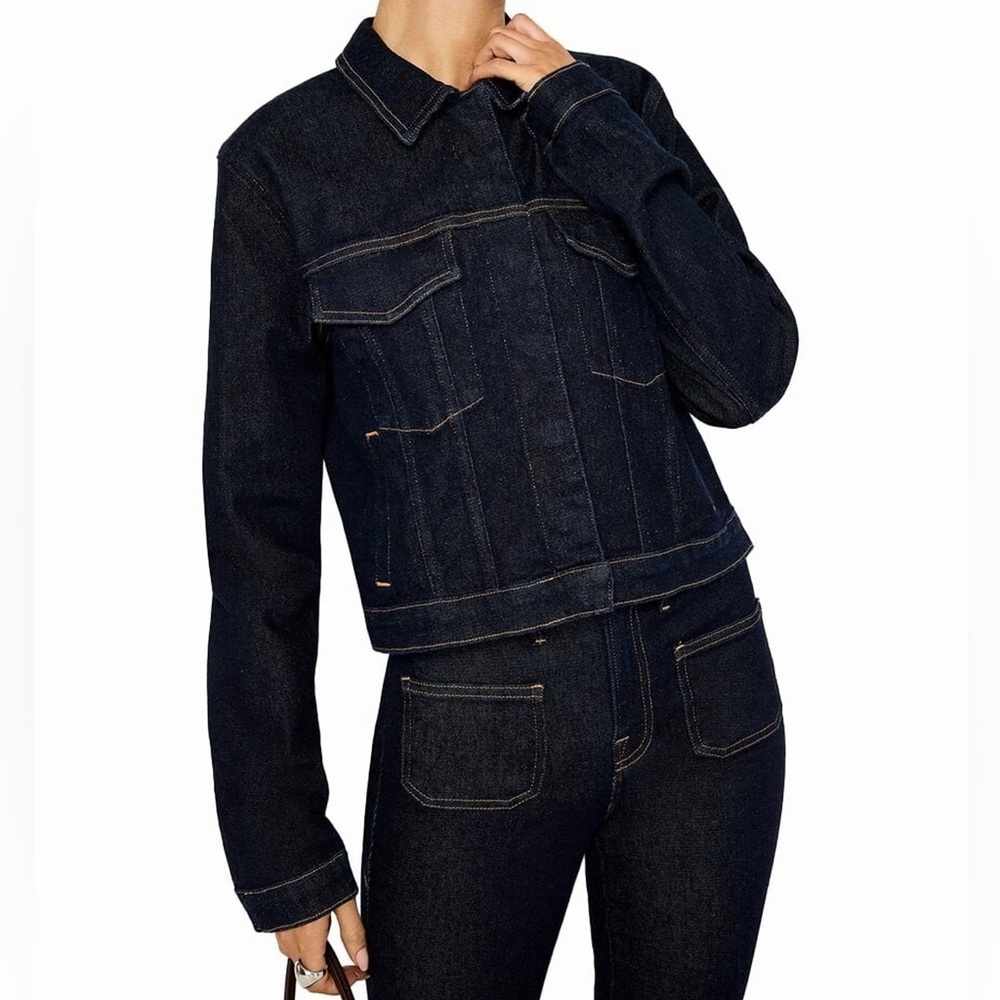 Good American | Committd To Fit Cropped Denim Jacket